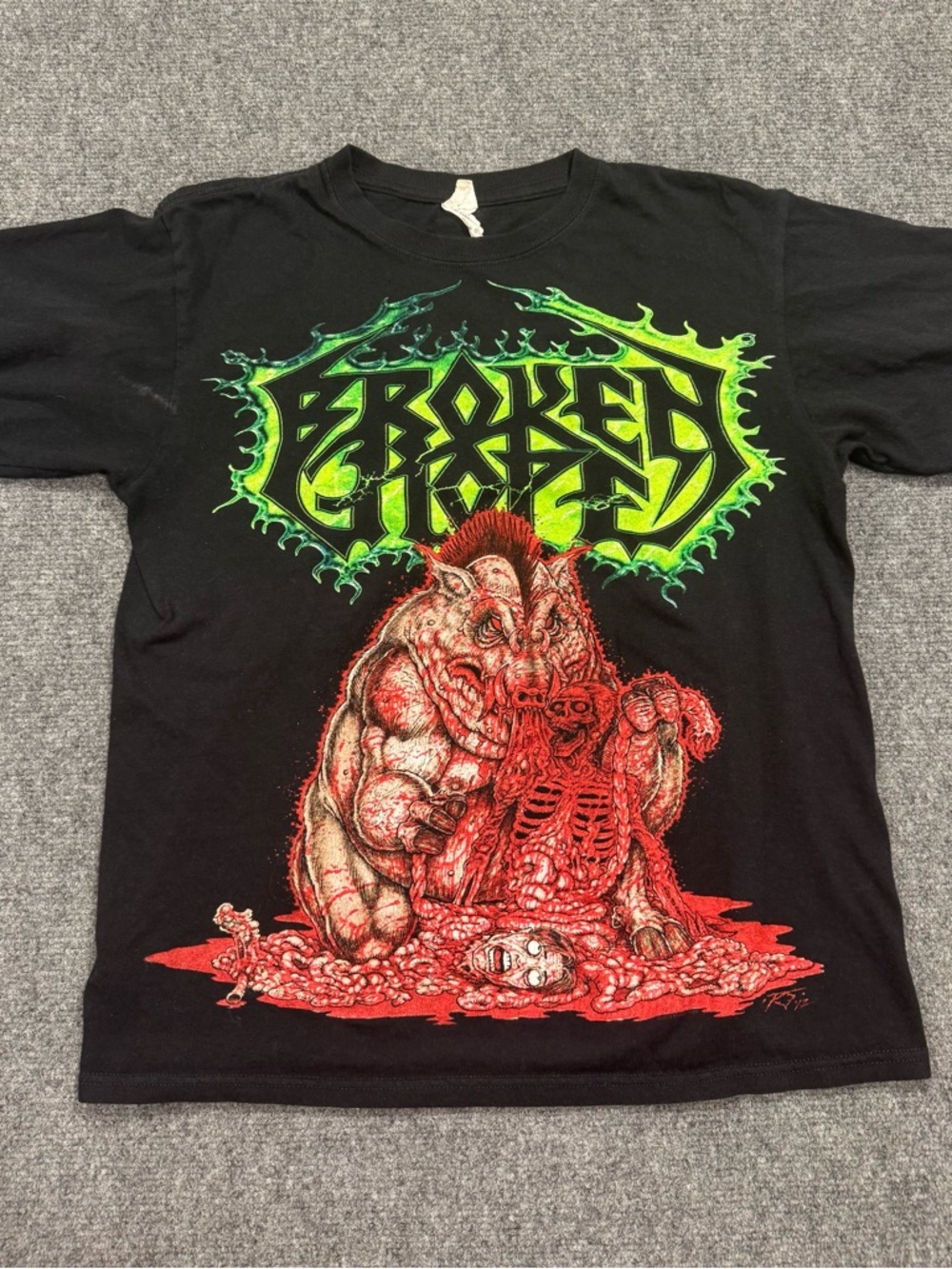 Broken Hope Gorehog T-Shirt Size Medium Graphic Tee Shirt